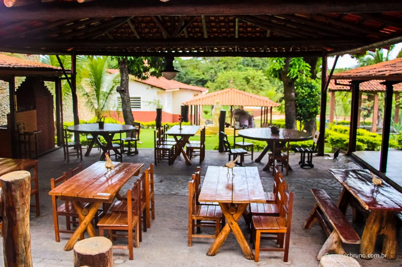 Hotel Pousada Sertao Veredas Buritizeiro Exterior photo