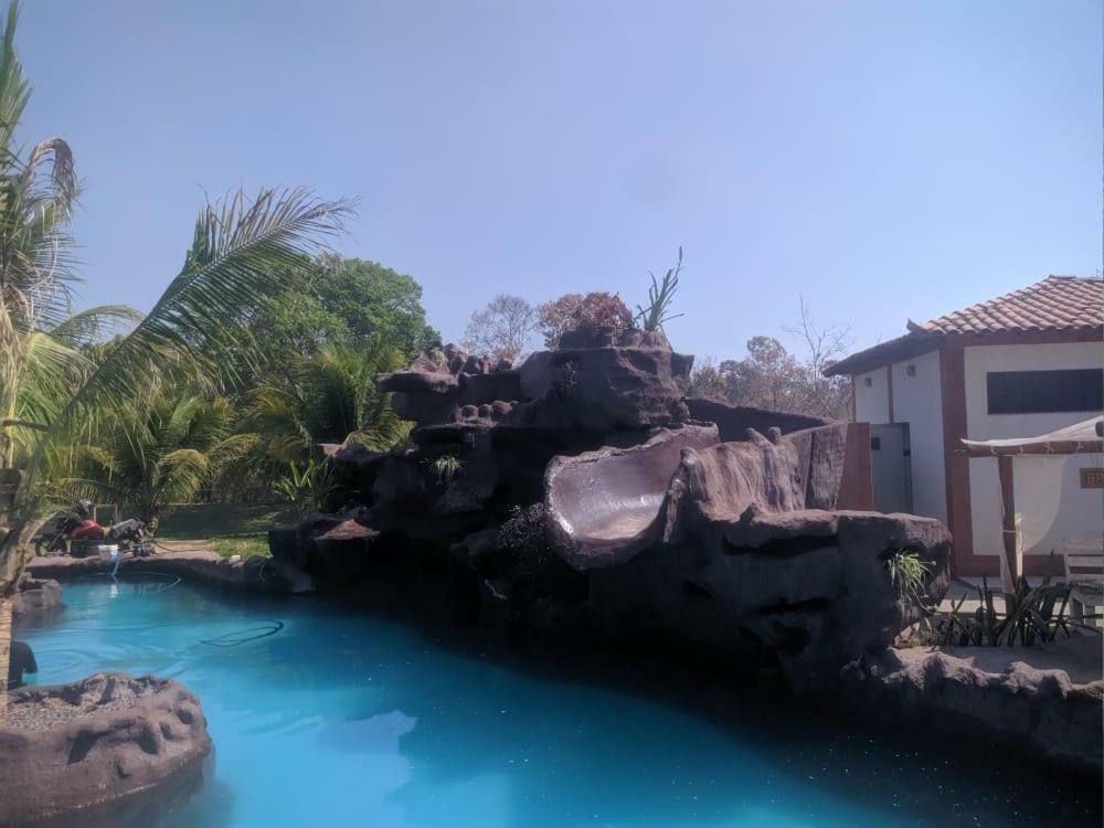 Hotel Pousada Sertao Veredas Buritizeiro Exterior photo