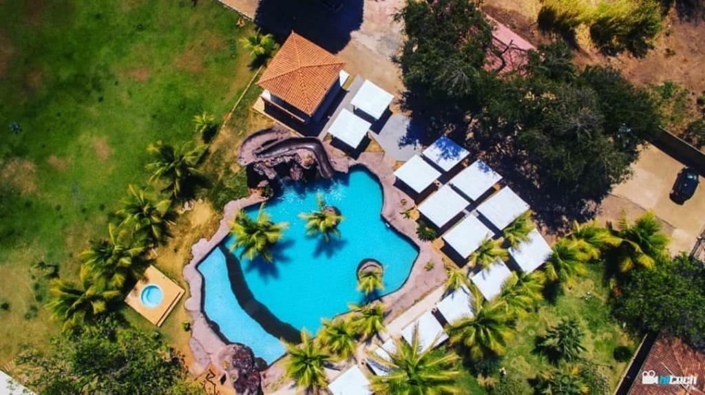 Hotel Pousada Sertao Veredas Buritizeiro Exterior photo